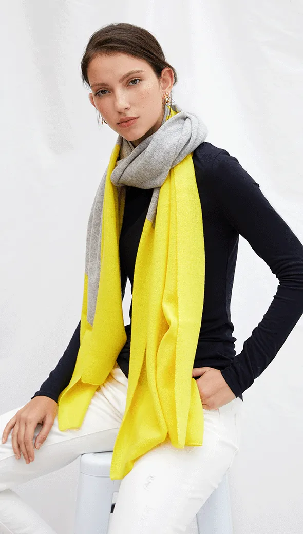 CASHMERE TRAVEL WRAP - LIGHT GREY MELANGE   CANARY