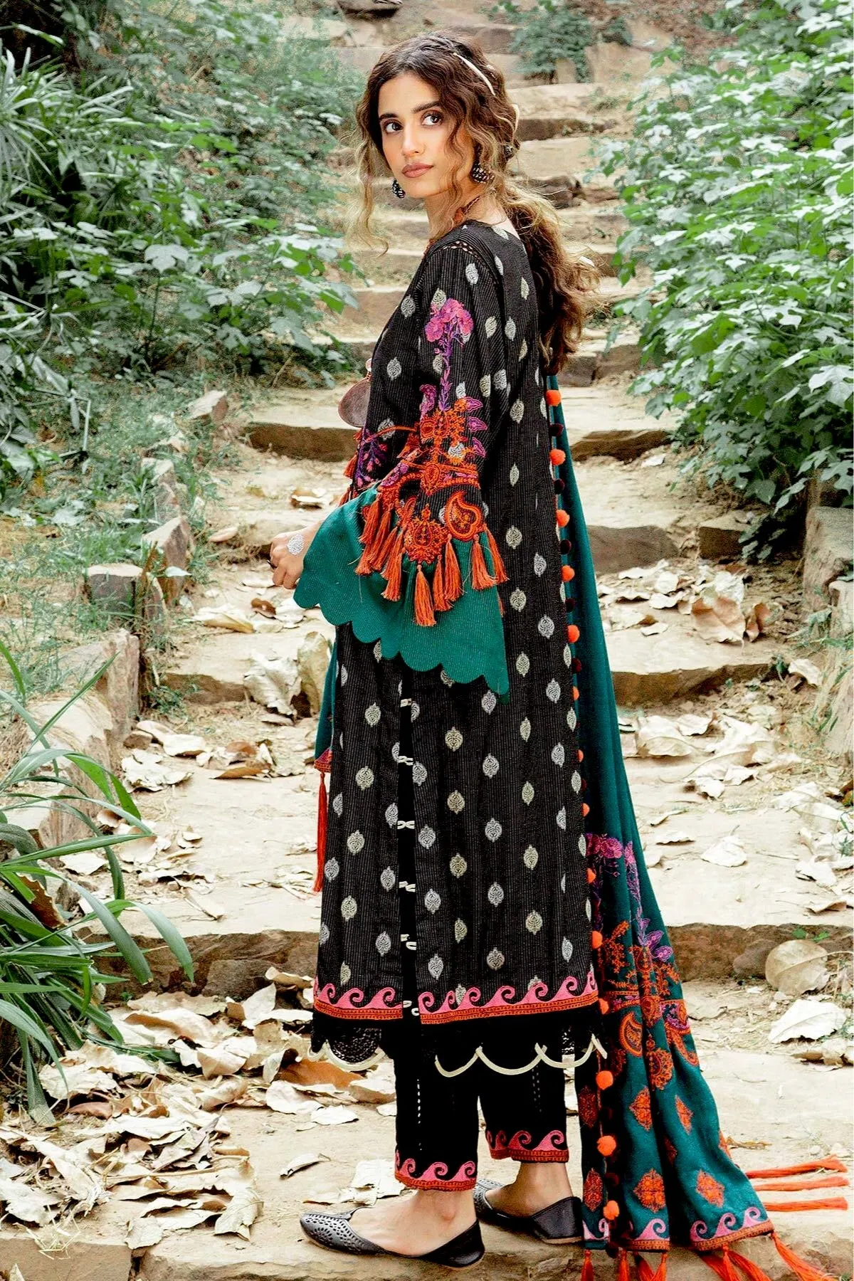 Charizma Masakali · Embroidered Masoori Jacquard with Embroidered Shawl – MSK-13