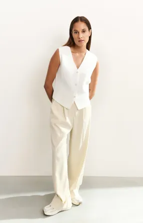Wide-leg trousers with pleats and fixed turned-up hem